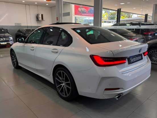 BMW-320i-2024