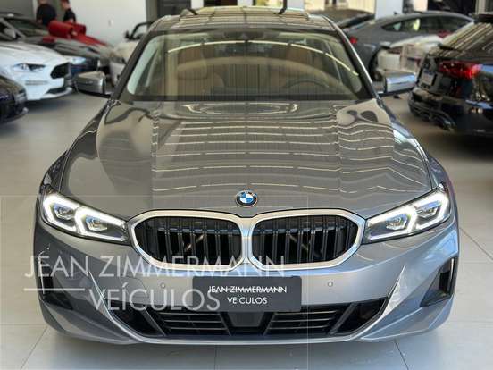 BMW-320i-2023