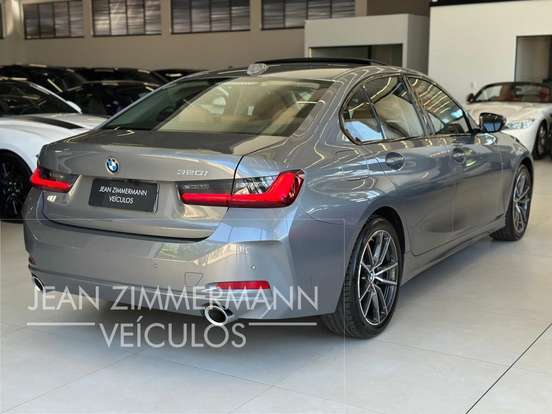BMW-320i-2023