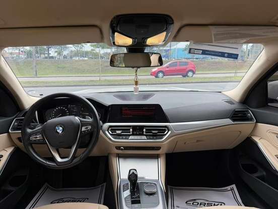 BMW-320i-2020