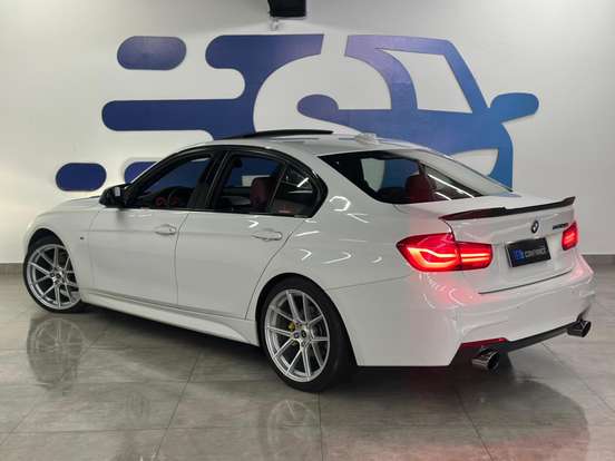 BMW-320i-2017