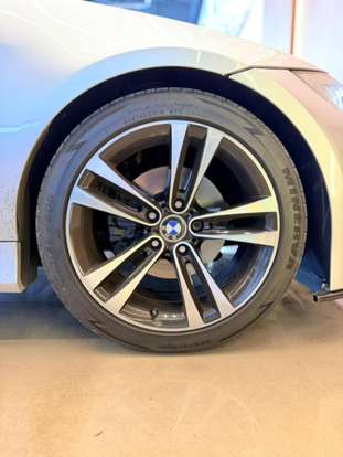 BMW-325i-2008