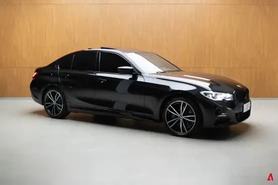 BMW-330e-2021