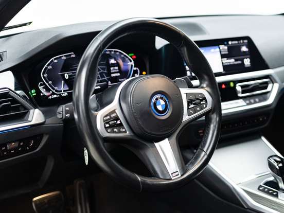 BMW-330e-2.0 16V TURBO HÍBRIDO M SPORT AUTOMÁTICO BMW-330e-2021