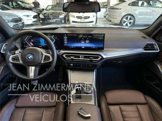 BMW-330e-2022