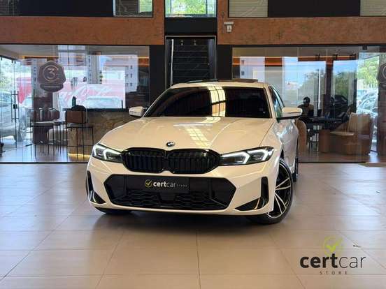 BMW-330e-2022