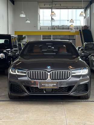 BMW-530e-2021