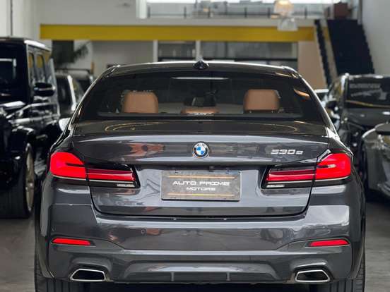 BMW-530e-2.0 16V TWINPOWER HÍBRIDO M SPORT AUTOMÁTICO BMW-530e-2021