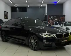 BMW 540i 3.0 24V TURBO GASOLINA M SPORT AUTOMÁTICO BMW 540i 3.0 24V TURBO GASOLINA M SPORT AUTOMÁTICO