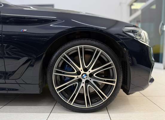 BMW-540i-2018