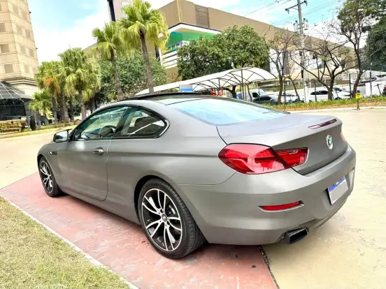 BMW-650i-4.4 COUPÉ V8 32V TURBO GASOLINA 2P AUTOMÁTICO BMW-650i-2011