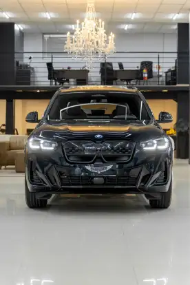 BMW-iX3-2023