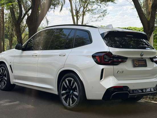 BMW-iX3-ELÉTRICO M SPORT BMW-iX3-2023