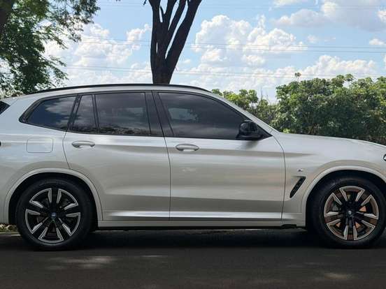 BMW-iX3-ELÉTRICO M SPORT BMW-iX3-2023