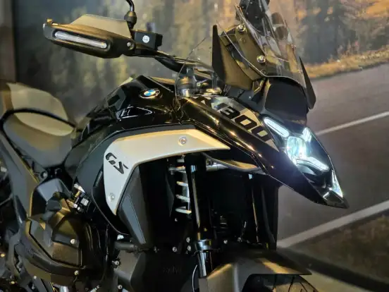 BMW-R 1300 GS TRIPLE BLACK-2025