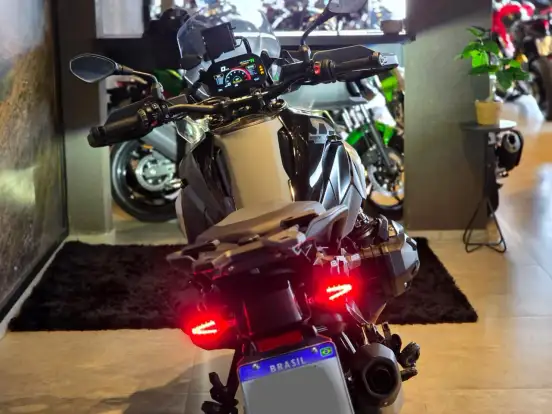BMW-R 1300 GS TRIPLE BLACK BMW-R 1300 GS TRIPLE BLACK-2025