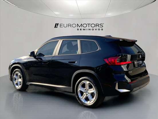 BMW-X1-2024