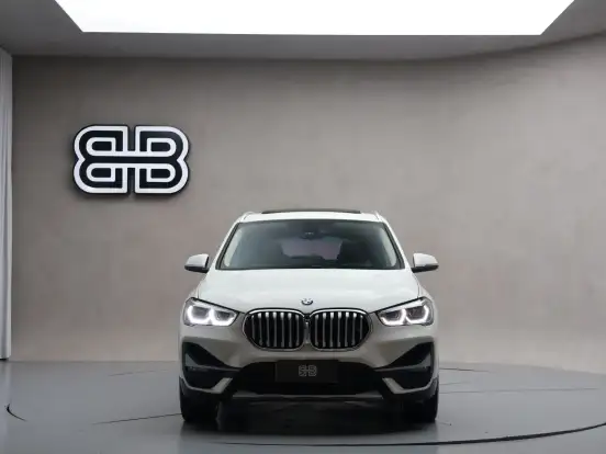 BMW-X1-2.0 16V TURBO ACTIVEFLEX SDRIVE20I X-LINE PLUS 4P AUTOMÁTICO BMW-X1-2022