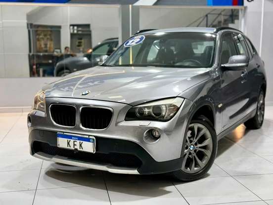 BMW-X1-2011