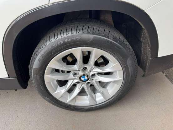BMW-X1-2014