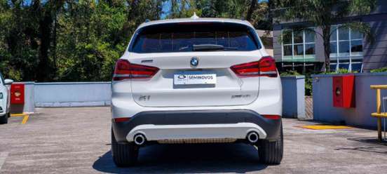 BMW-X1-2021