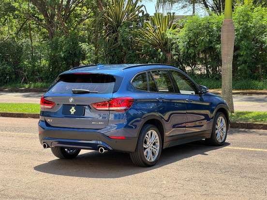 BMW-X1-2021