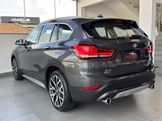 BMW-X1-2022