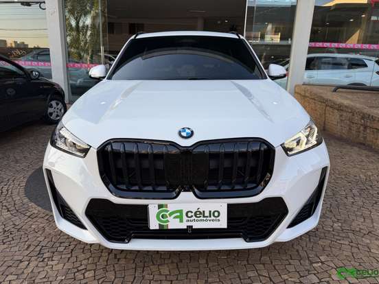 BMW-X1-2024