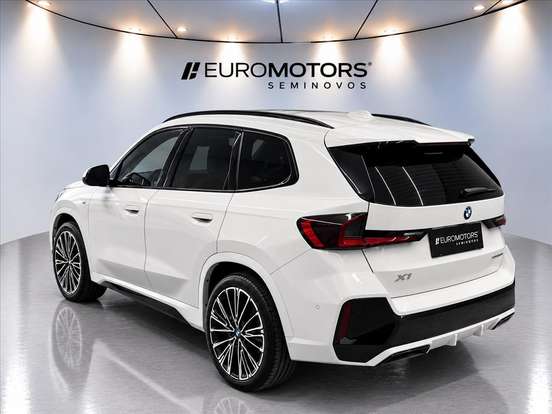 BMW-X1-2024