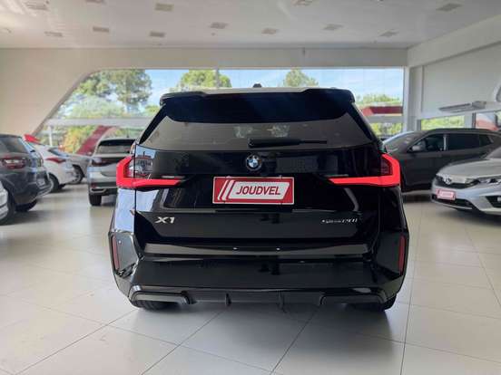 BMW-X1-2023