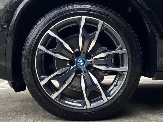 BMW-X3-2023