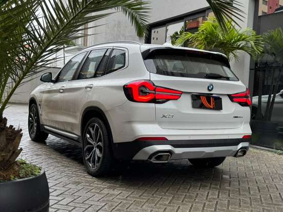 BMW-X3-2022