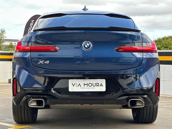 BMW-X4-2022