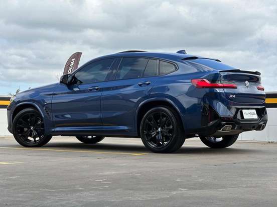 BMW-X4-2022