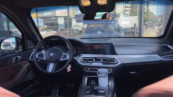 BMW-X5-2021