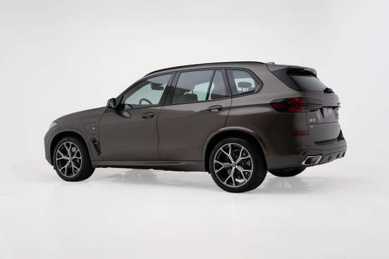BMW-X5-2023