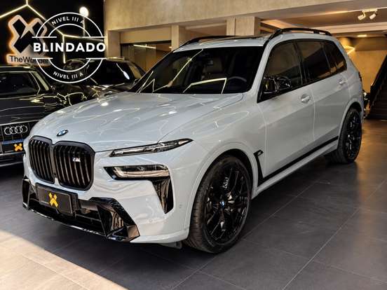 BMW-X7-2023
