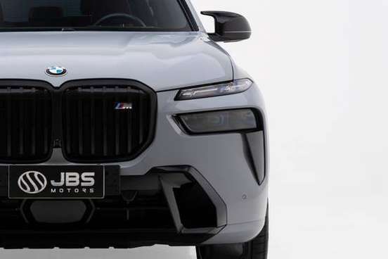 BMW-X7-2024