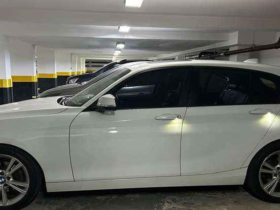 BMW-118i-1.6 FULL 16V TURBO GASOLINA 4P AUTOMÁTICO BMW-118i-2012