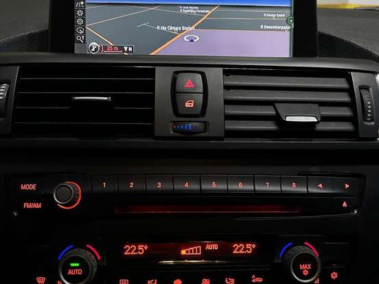 BMW-118i-1.6 FULL 16V TURBO GASOLINA 4P AUTOMÁTICO BMW-118i-2012