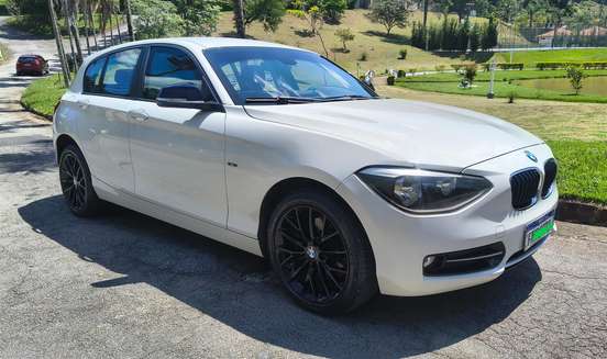 BMW-120i-2015