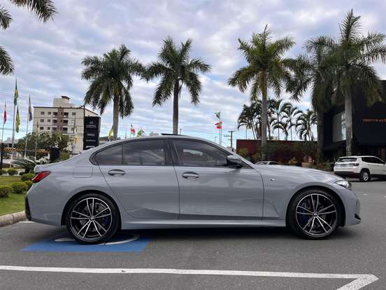 BMW-320i-2024