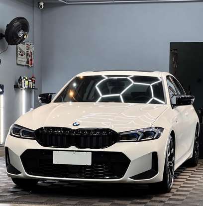 BMW-320i-2023