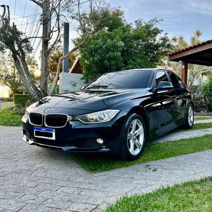 BMW-320i-2013
