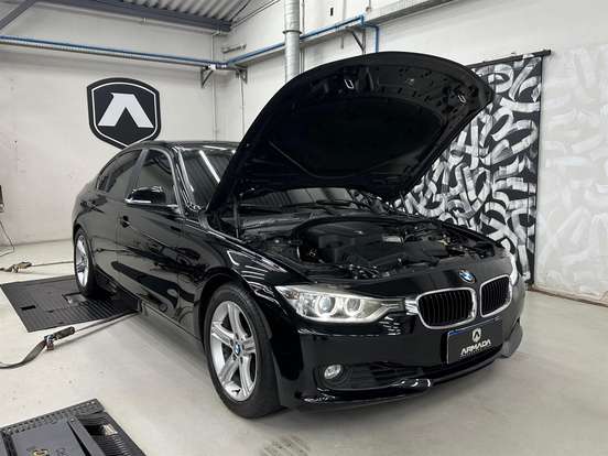 BMW-320i-2.0 16V TURBO GASOLINA 4P AUTOMÁTICO BMW-320i-2013
