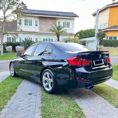BMW-320i-2013