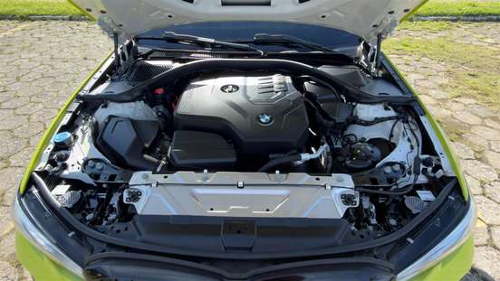 BMW-320i-2020