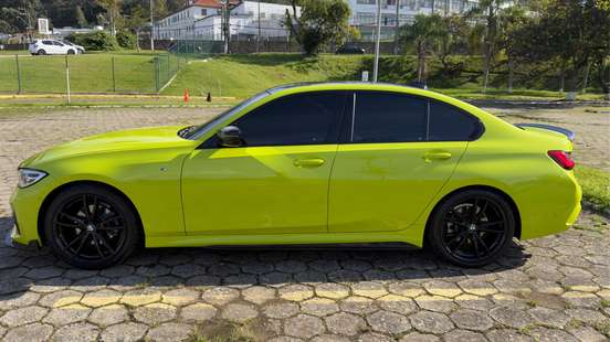 BMW-320i-2020