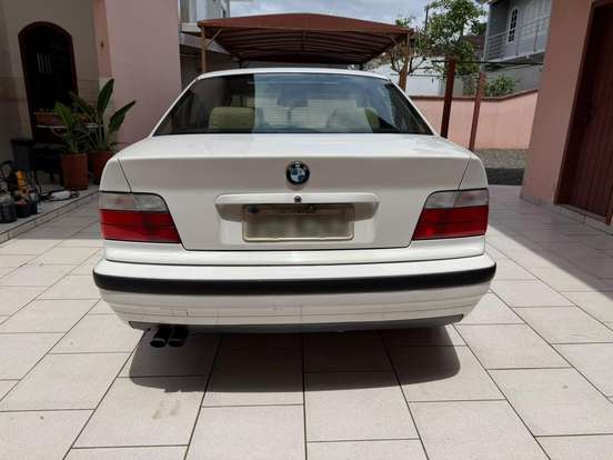 BMW-325i-2.5 SEDAN 24V GASOLINA 4P AUTOMÁTICO BMW-325i-1994