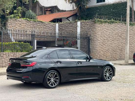 BMW-330i-2.0 16V TURBO GASOLINA SPORT AUTOMÁTICO BMW-330i-2019